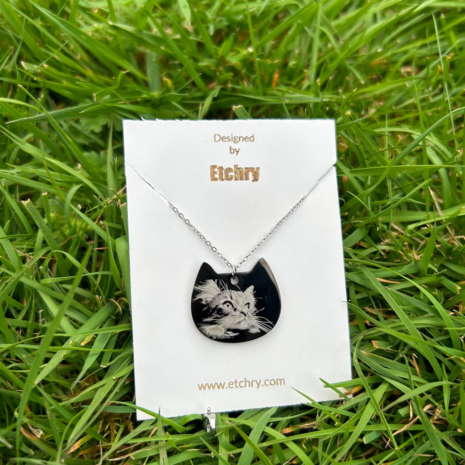 Custom Pet Portrait Pendants | Personalized Keepsakes by Etchry